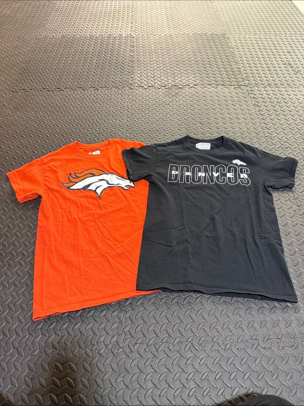 NFL Team Apparel Denver Broncos short sleeve tshirt bundle size small